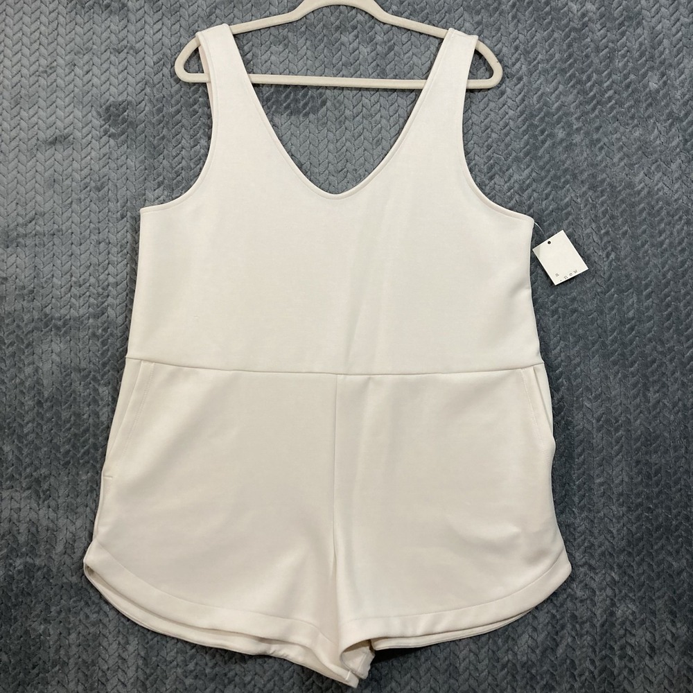 A New Day Romper Women's L Cream Sleeveless Pockets Summer Beach NWT New Casual